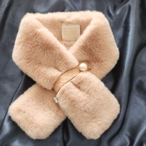 Elegant collar fuzzy scarf pink